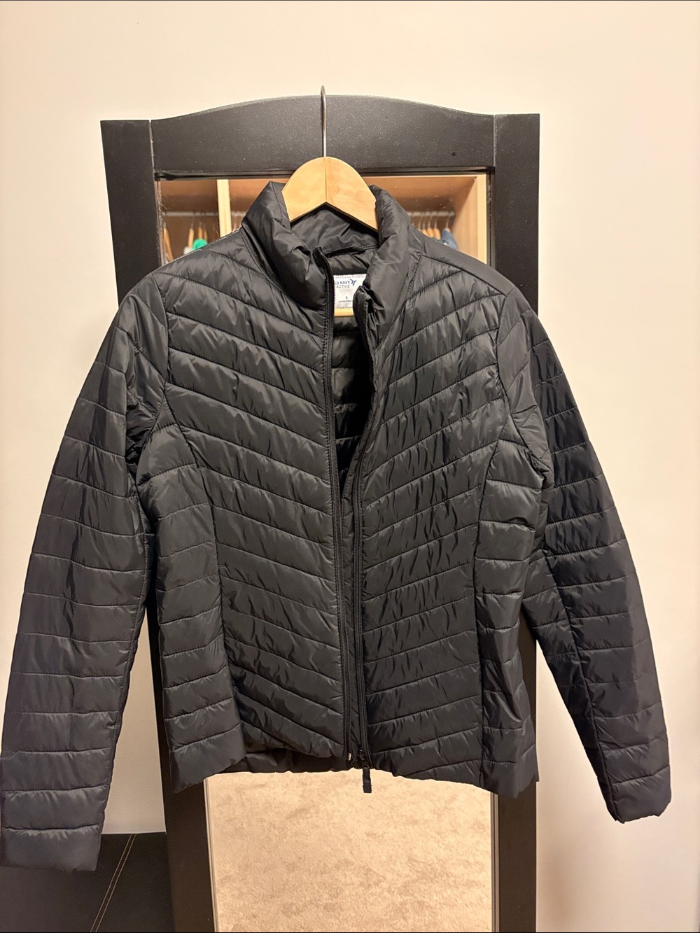 Old Navy Black Quilted Chevron Puffer Jacket